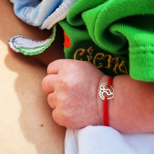 Bratara bebe din aur 14k cu charm talpite, reglabile din snur rosu de matase lucrate 100% manual - imagine 2