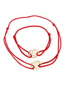 Set 2 Bratari Mama si bebe din aur 14k cu charm talpite, reglabile din snur rosu de matase lucrate 100% manual